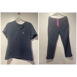 Figs scrub set in Dark Harbor